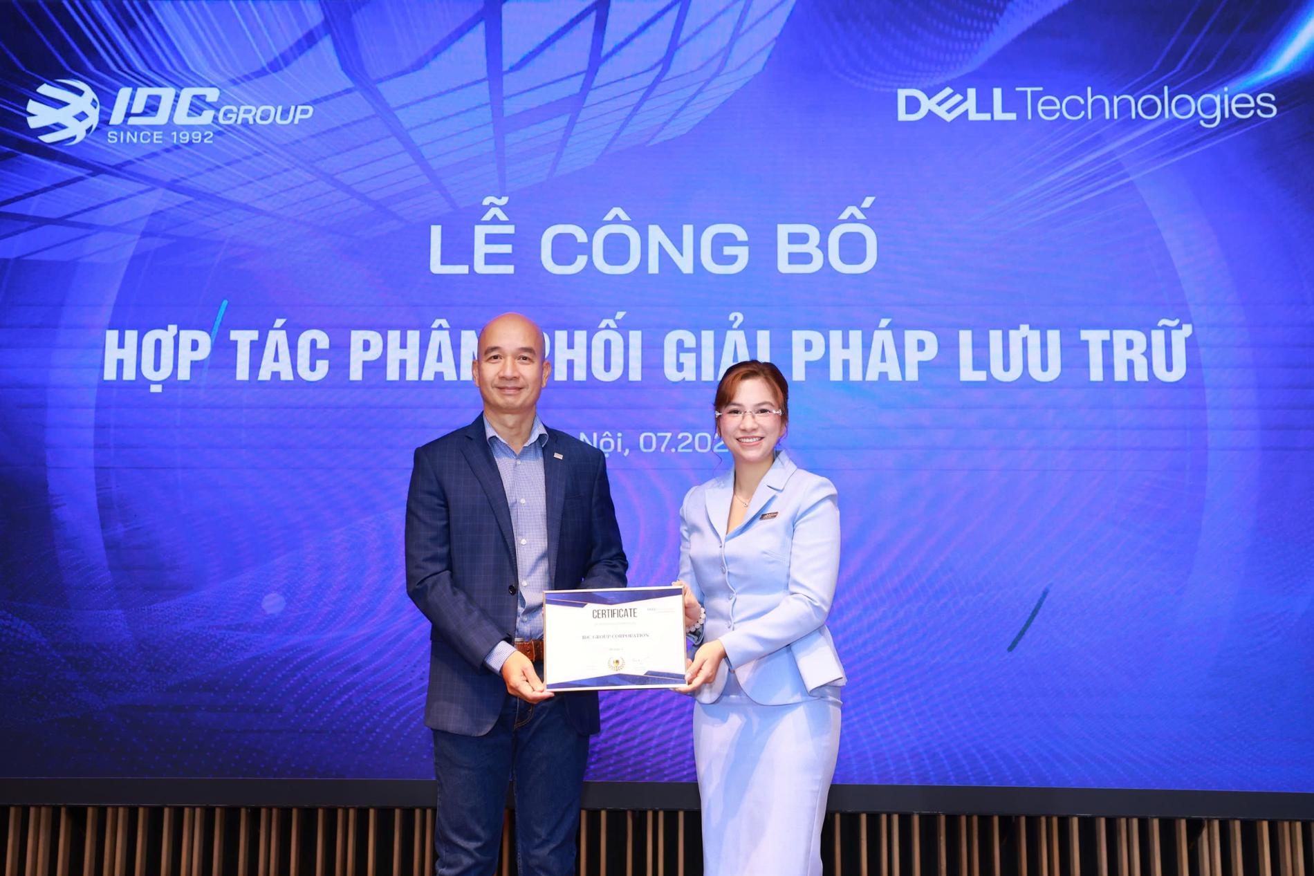 Đánh dấu 20 năm hợp tác, IDC Group mở rộng phân phối toàn diện Dell Technologies