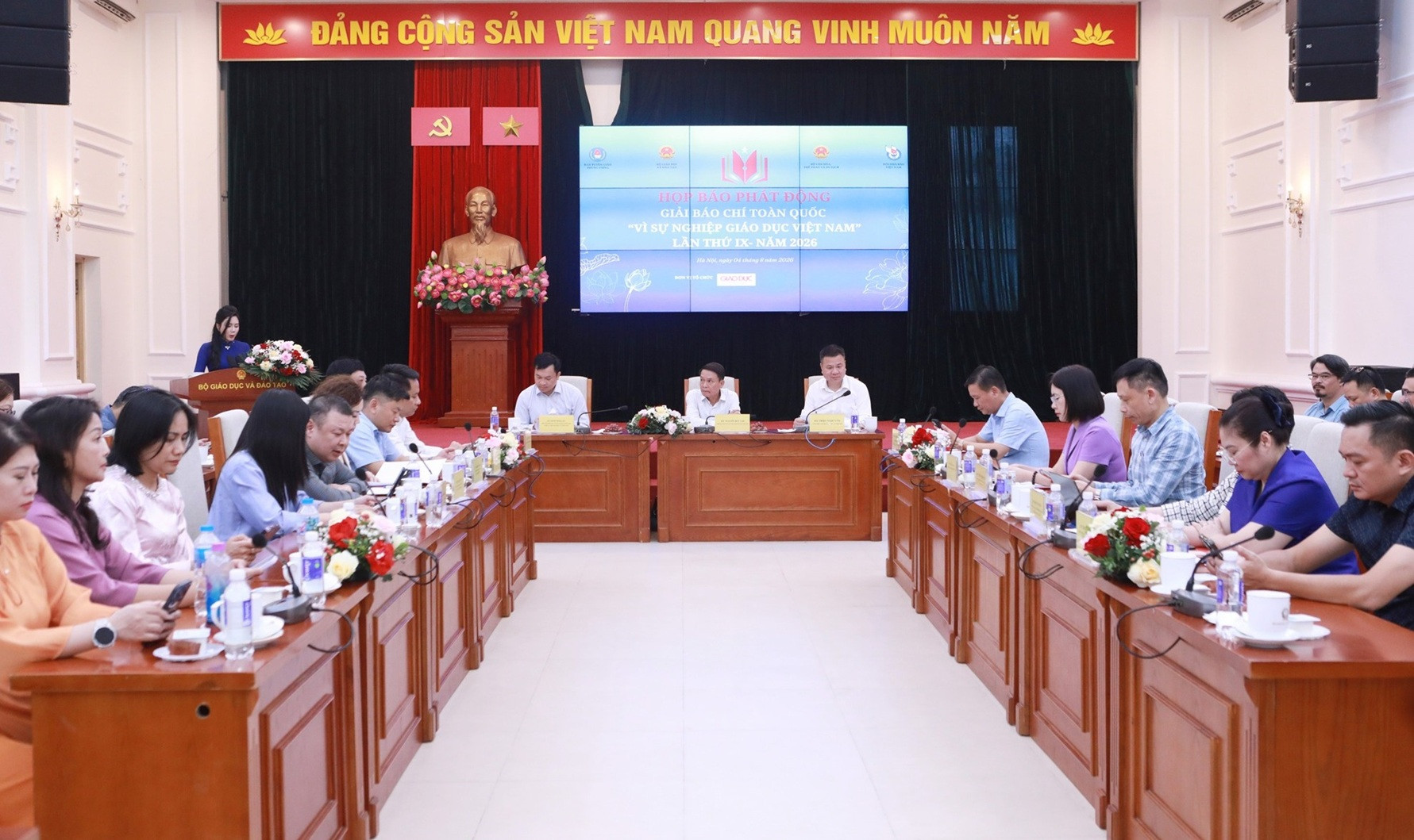 Giải báo chí vì sự nghiệp giáo dục.JPG