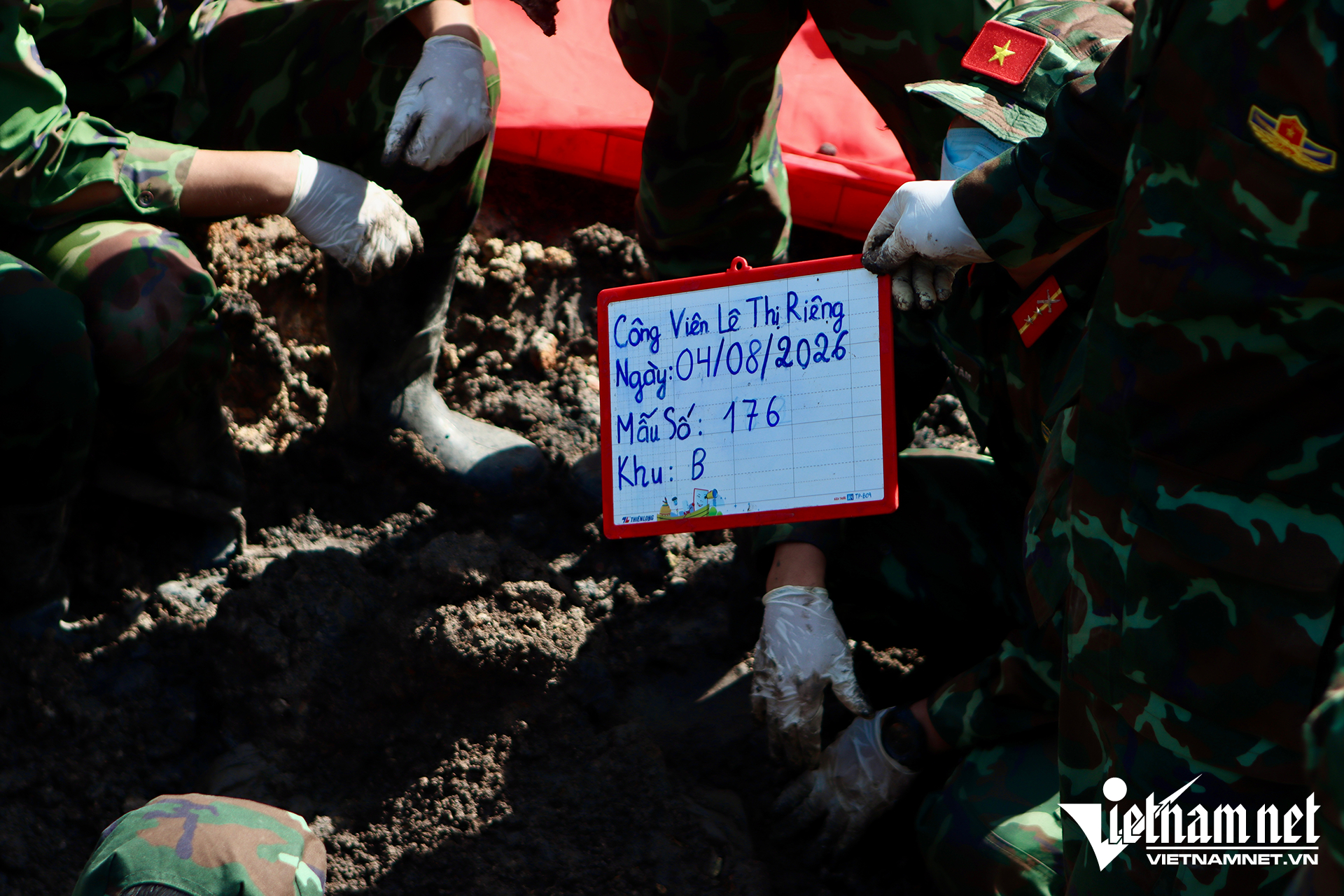 W-Công viên Lê Thị Riêng 003.png