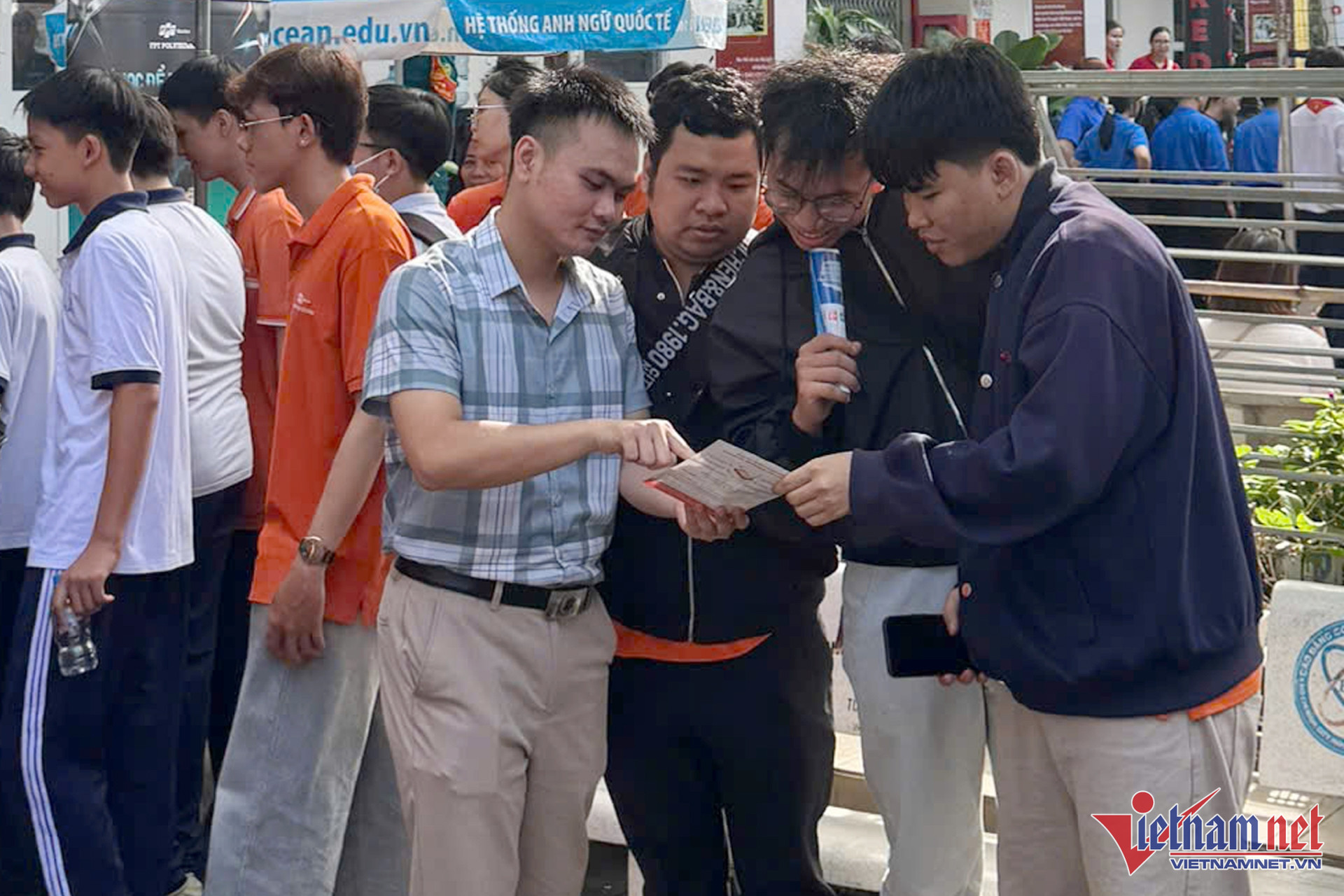 W-ngay hoi chuyen doi so chuyen doi xanh 01 1.jpg