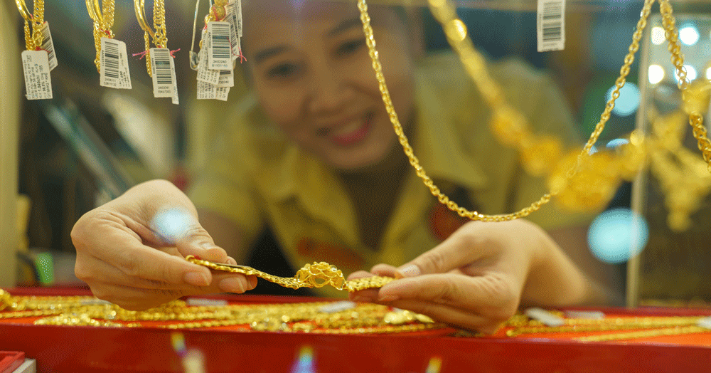 Giá vàng tăng mạnh, các doanh nghiệp lớn có động thái sau 6 tháng giảm