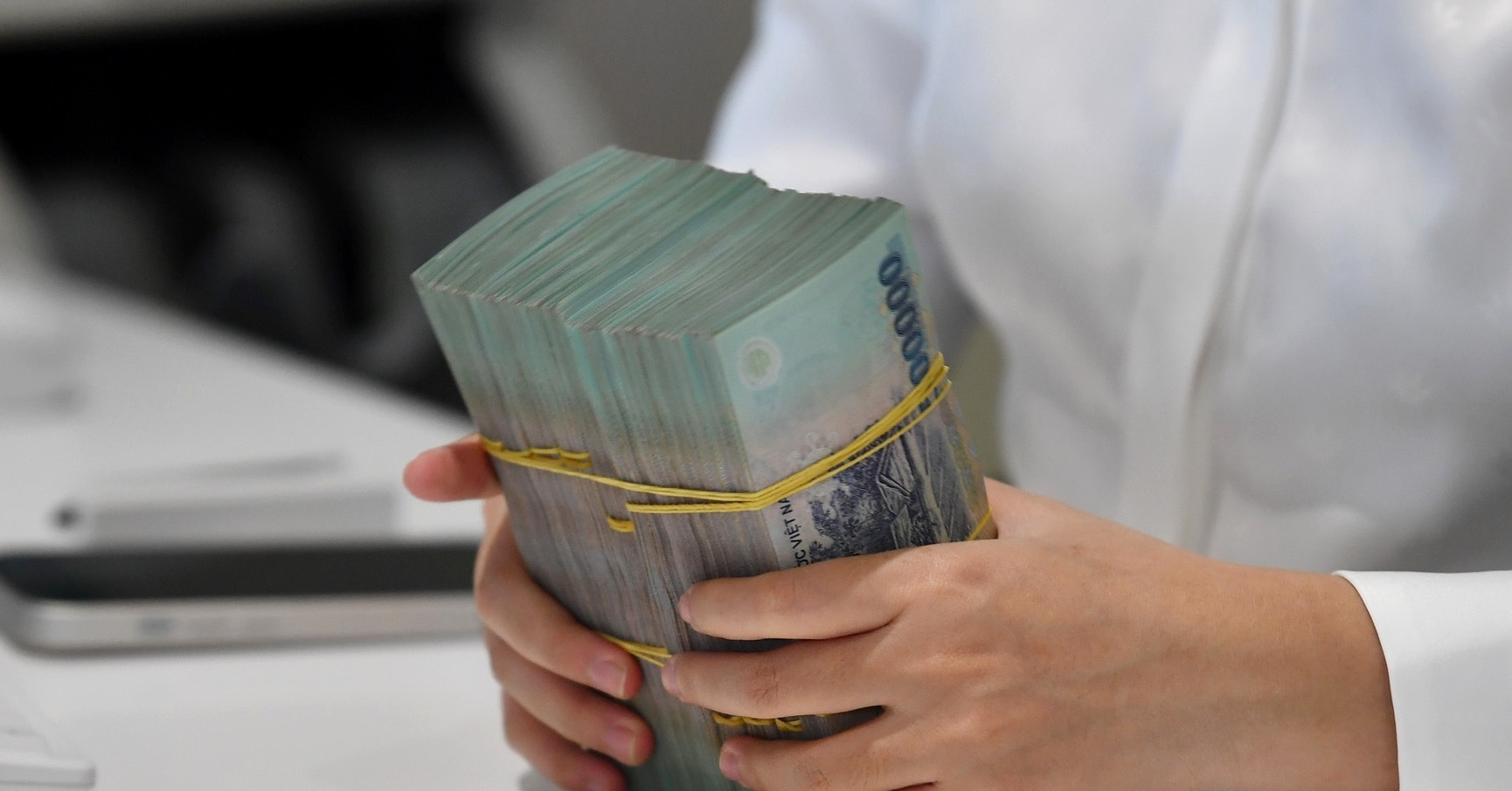Kiện công ty sau khi bị chấm dứt hợp đồng, người lao động nhận 900 triệu đồng