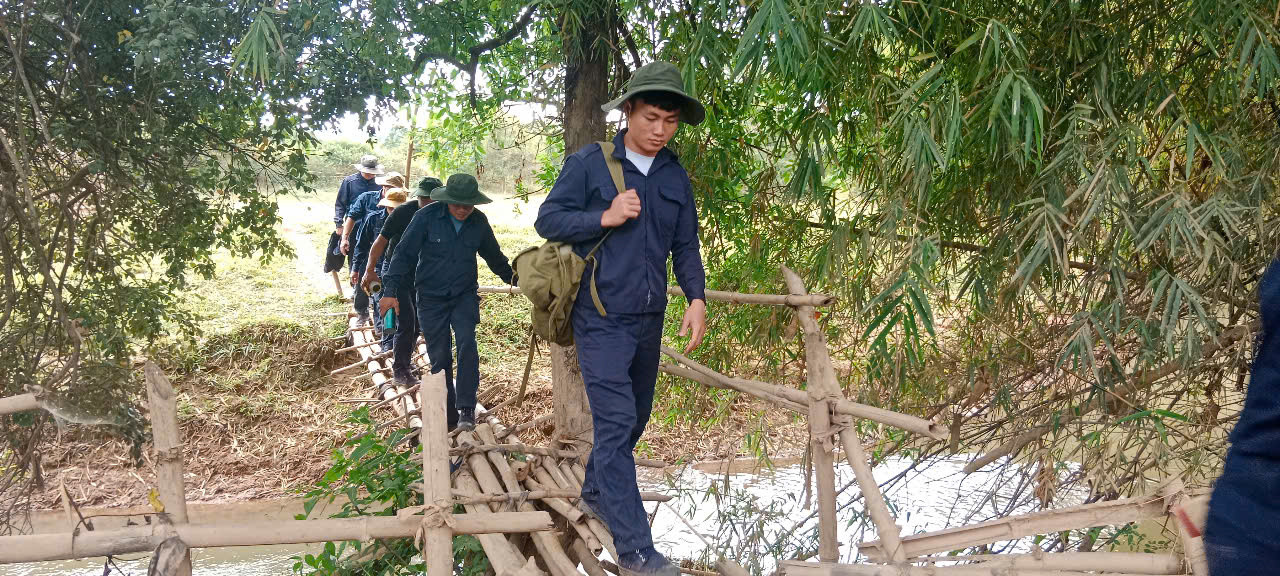 Quy tập bên Lào.jpg