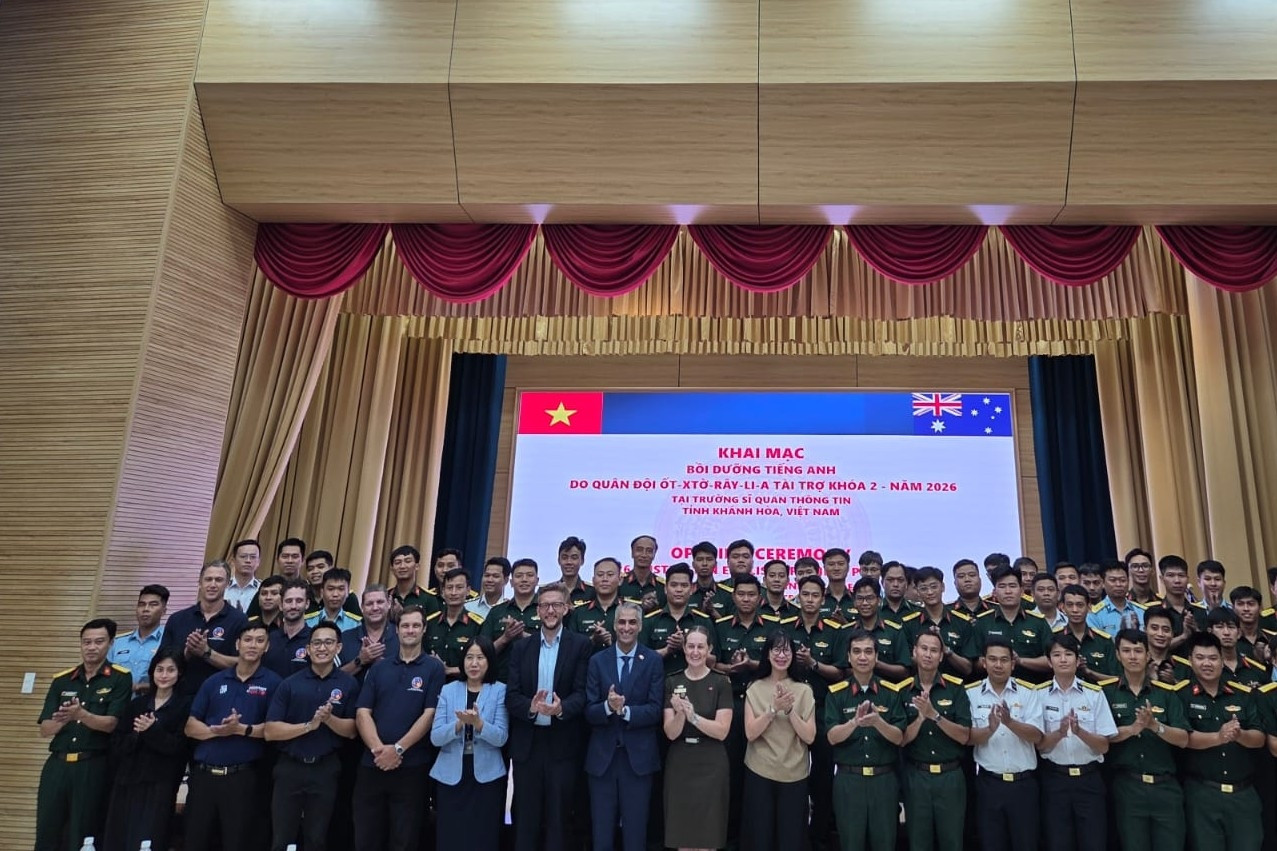 RMIT Việt Nam đào tạo tiếng Anh chuyên sâu cho cán bộ, sĩ quan quân đội
