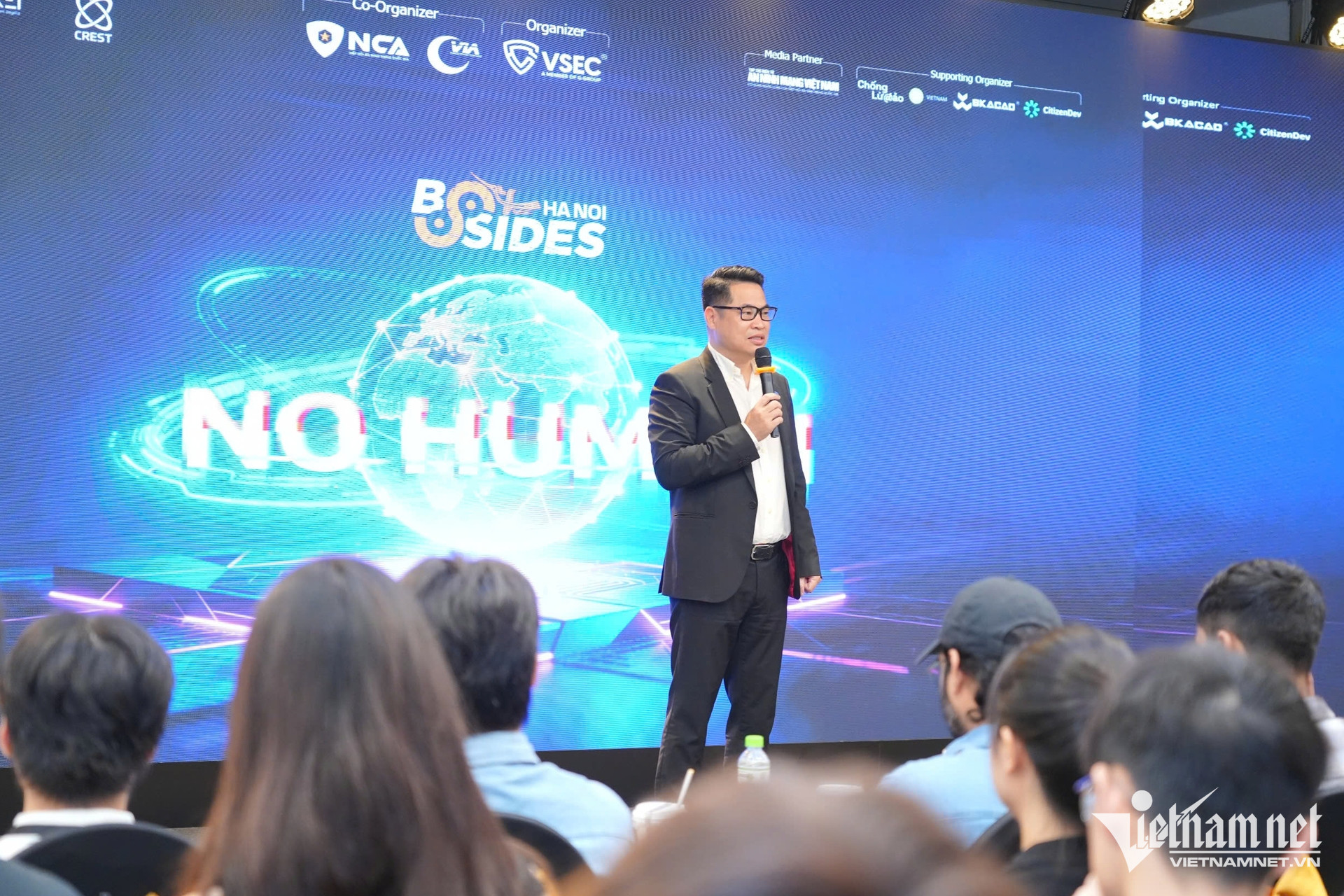 W-chia se tri thuc an ninh mang 01.jpg