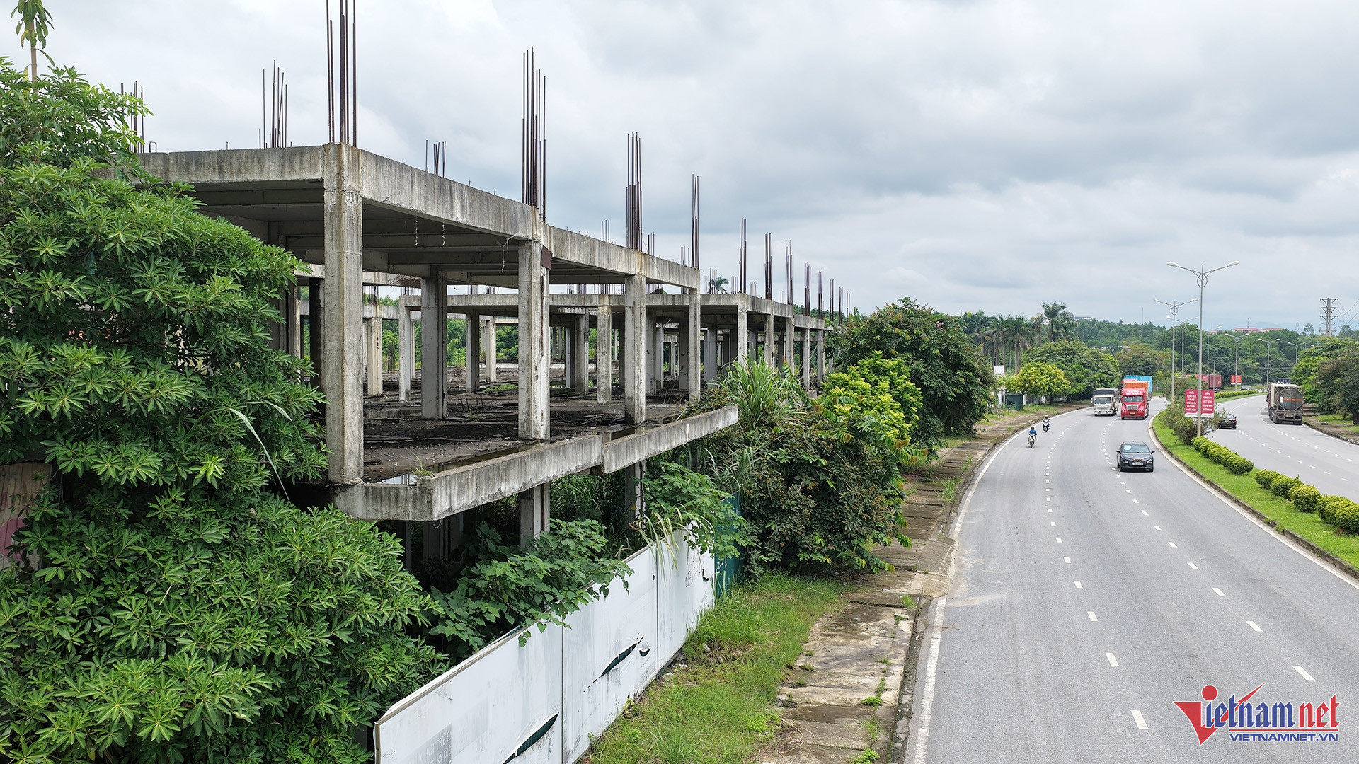 https://static-images.vnncdn.net/vps_images_publish/000001/000003/2026/8/5/w-flc-viet-tri-5-2677.jpg