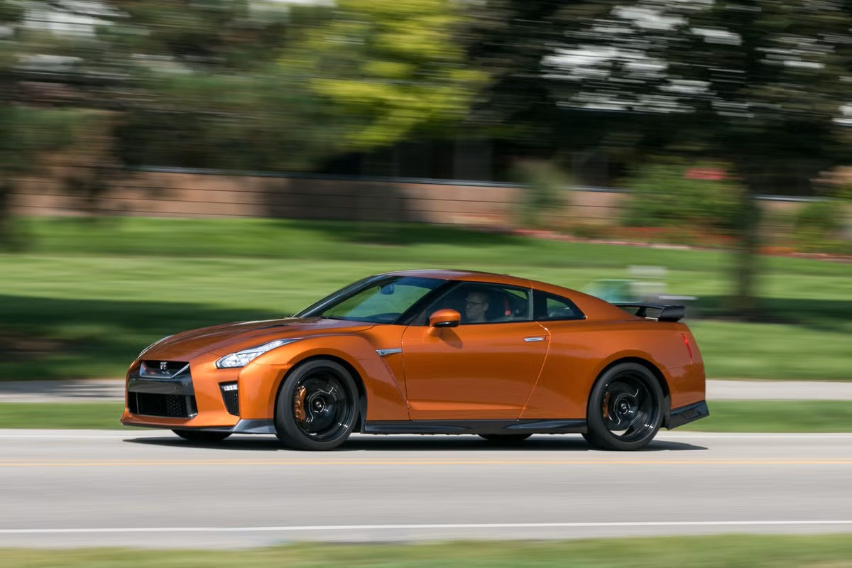 2018 nissan gt r.jpg