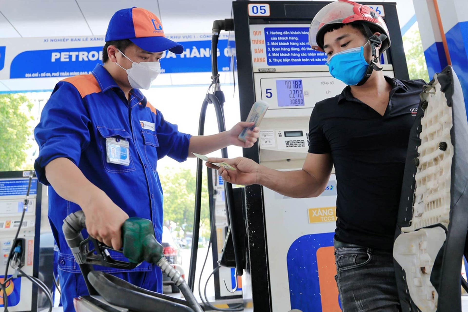 Giá xăng dầu hôm nay 6/8: Thế giới trái chiều, trong nước chiều nay điều chỉnh