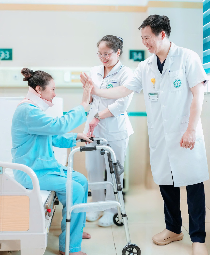 https://static-images.vnncdn.net/vps_images_publish/000001/000003/2026/8/6/benh-nhan-lao-1079.png
