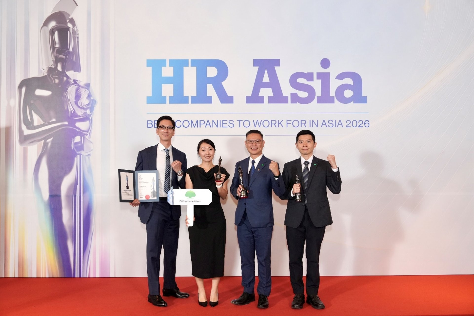 Cathay United Bank - Chi nhánh TP.HCM nhận 3 giải thưởng HR Asia Awards