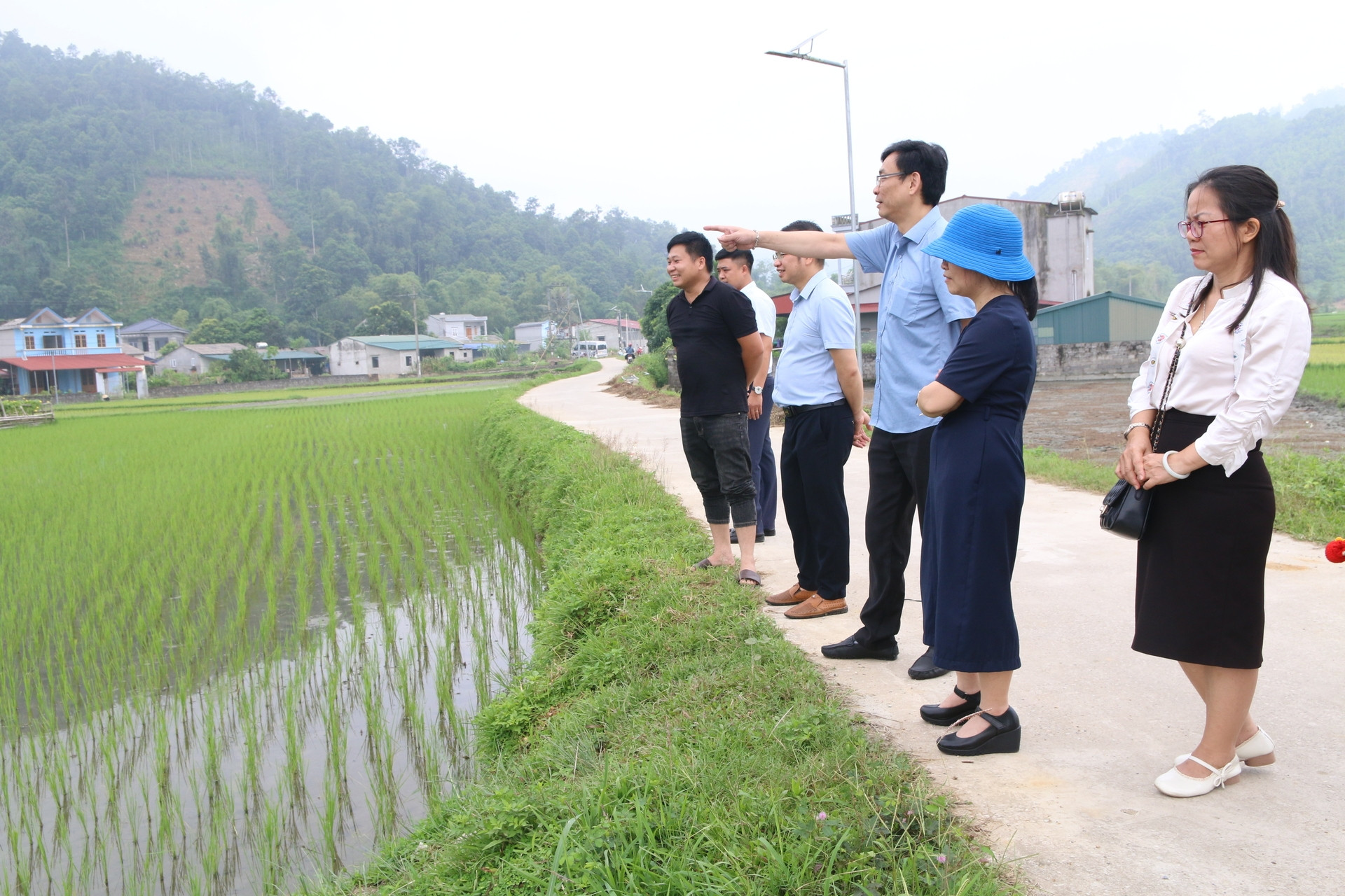 Đi qua những “điểm nghẽn” vùng cao: Thước đo cuối cùng là sinh kế