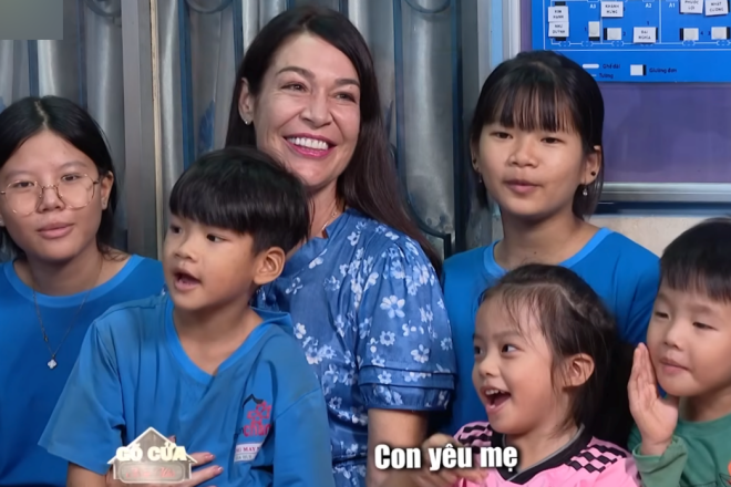 Không kết hôn, người phụ nữ Thụy Sĩ dành trọn tình yêu cho đàn con nuôi Việt Nam