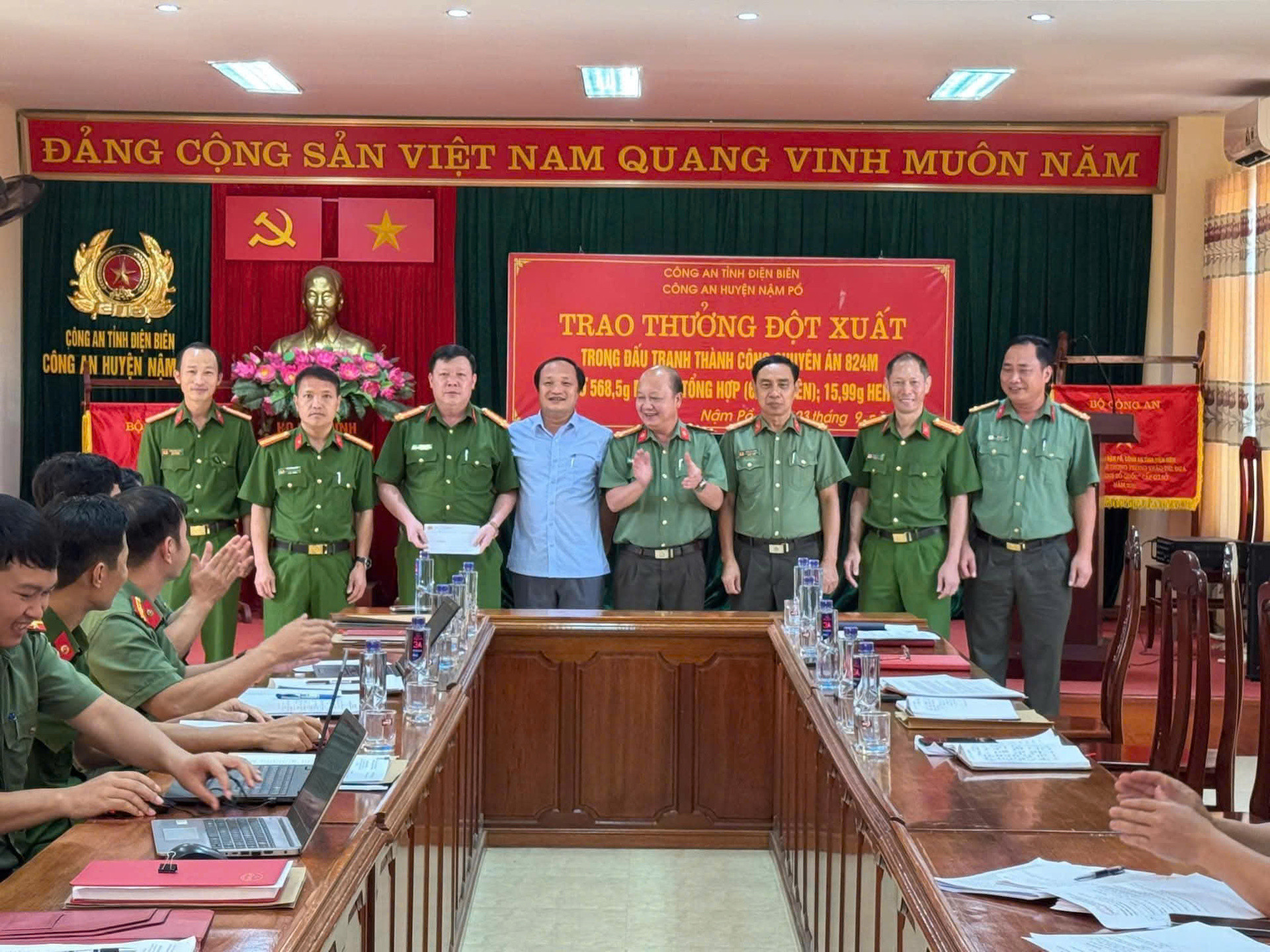 lèng văn tuân 4.jpg
