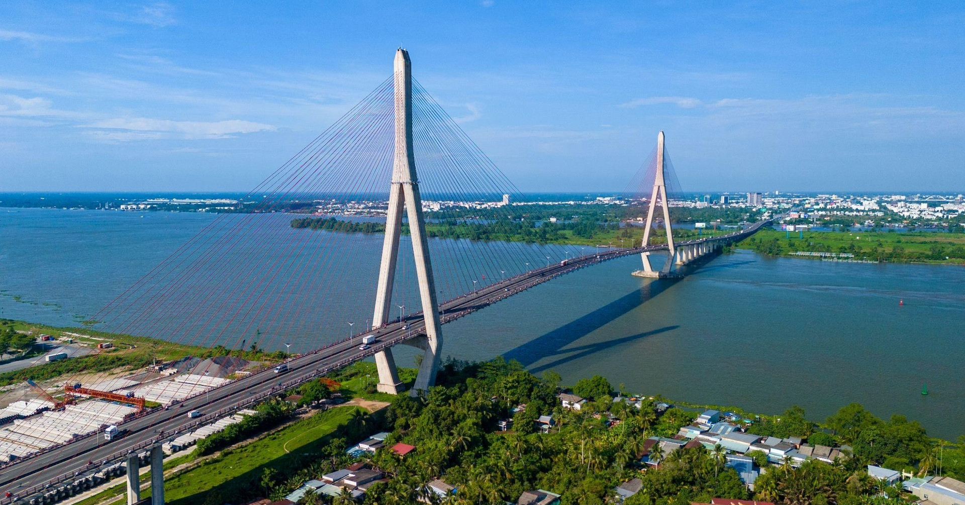 Nhà phố đại lộ Grand Boulevard Collection hút nhà đầu tư nhờ đa lợi thế