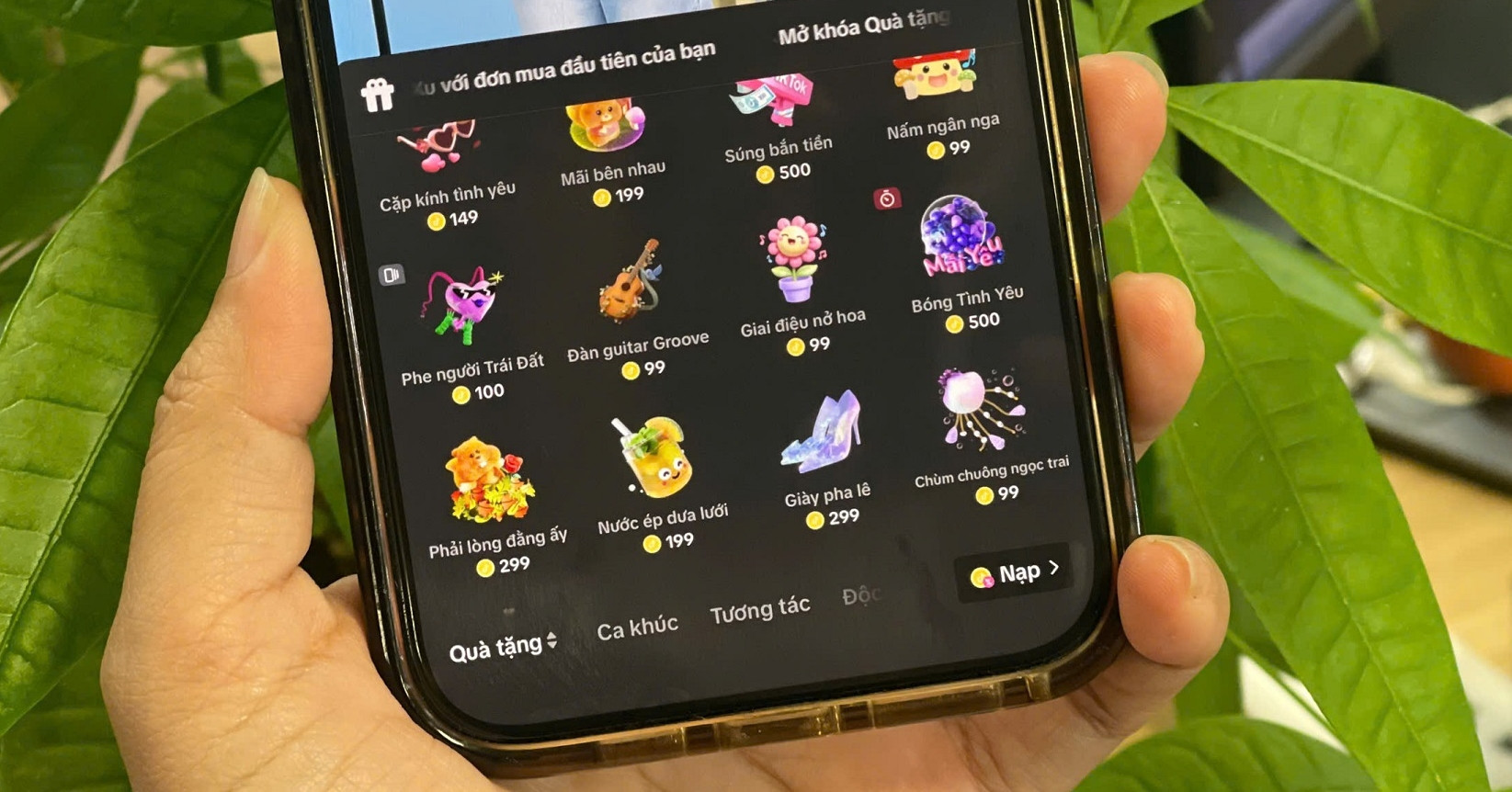 Quà tặng ảo có thể giúp TikToker thu cả trăm triệu đồng mỗi buổi livestream
