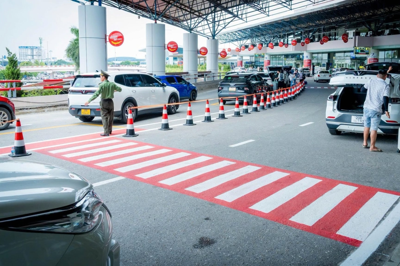 Sân bay Nội Bài có động thái mới sau 'cơn mưa' đánh giá 1 sao trên Google