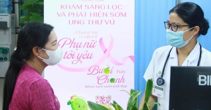 Số ca ung thư vú tăng liên tục, chưa đến 20% phụ nữ tự khám hằng tháng