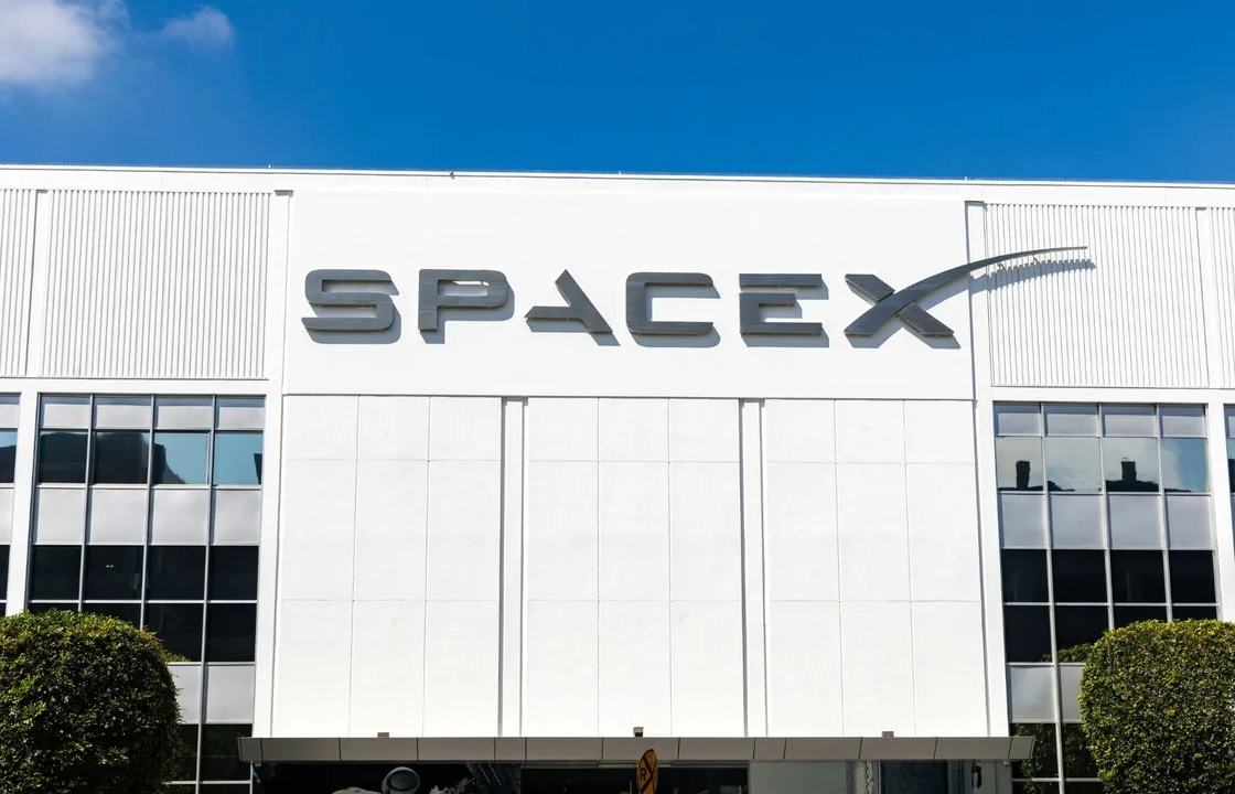 SpaceX nhắm thị trường 600 tỷ USD, tuyên bố sẽ 'cướp' khách của 3 ông lớn