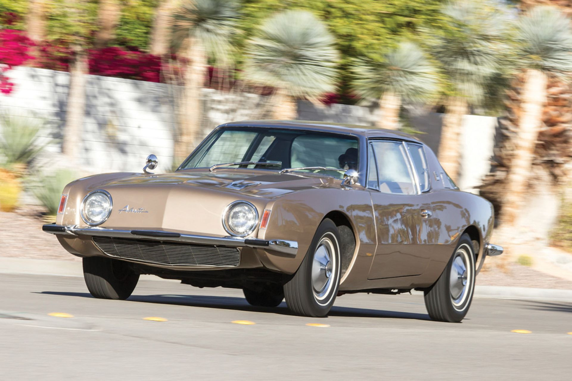 Studebaker Avanti.jpg