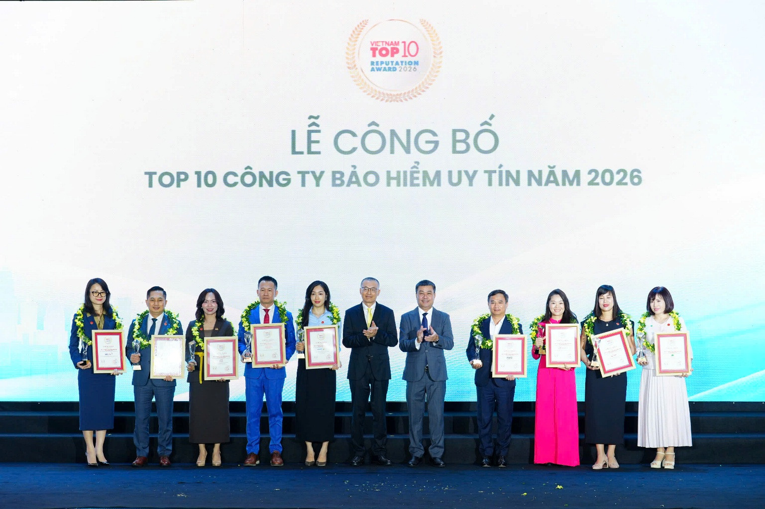 top 10 bao hiem.jpg