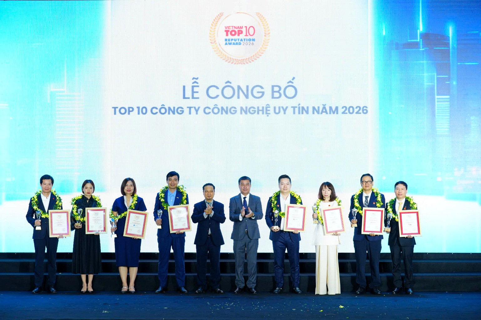 top 10 cong nghe.jpg