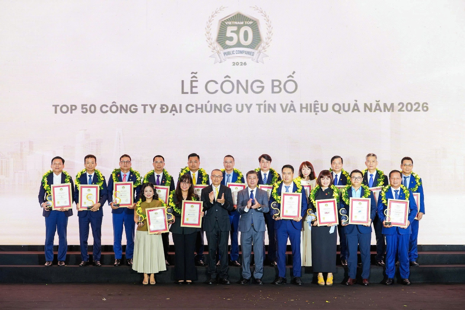 top 50 doanh nghiep.jpg