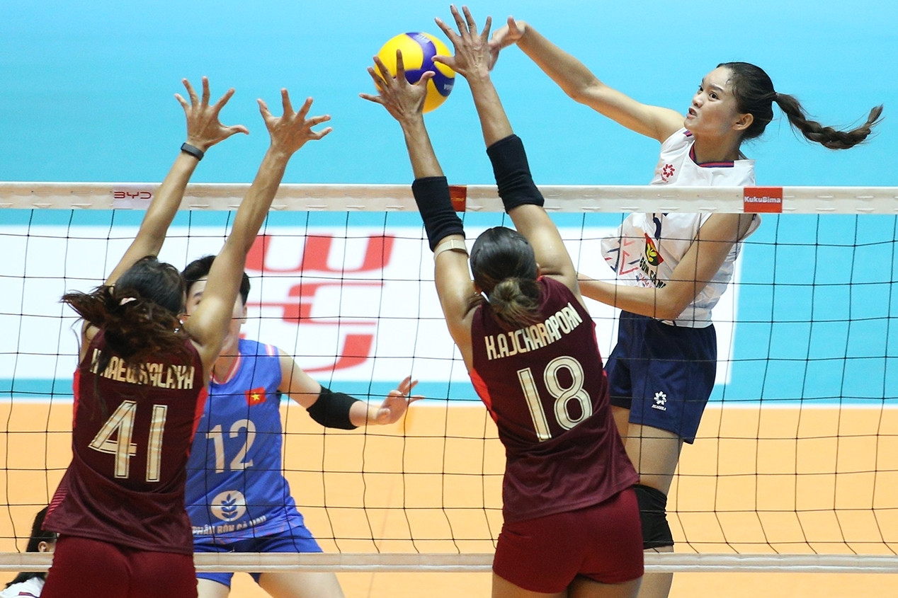 Tuyển bóng chuyền nữ Việt Nam vs Indonesia: HLV Ngọc Hoa ra mắt
