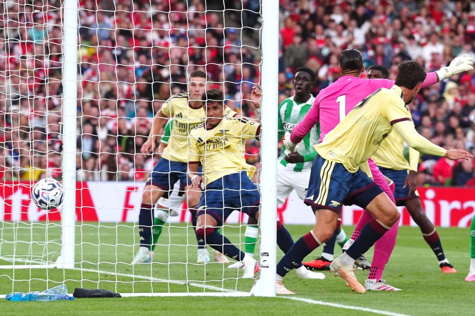 www_thesun_co_uk scores sides first goal game 1099577656.jpg