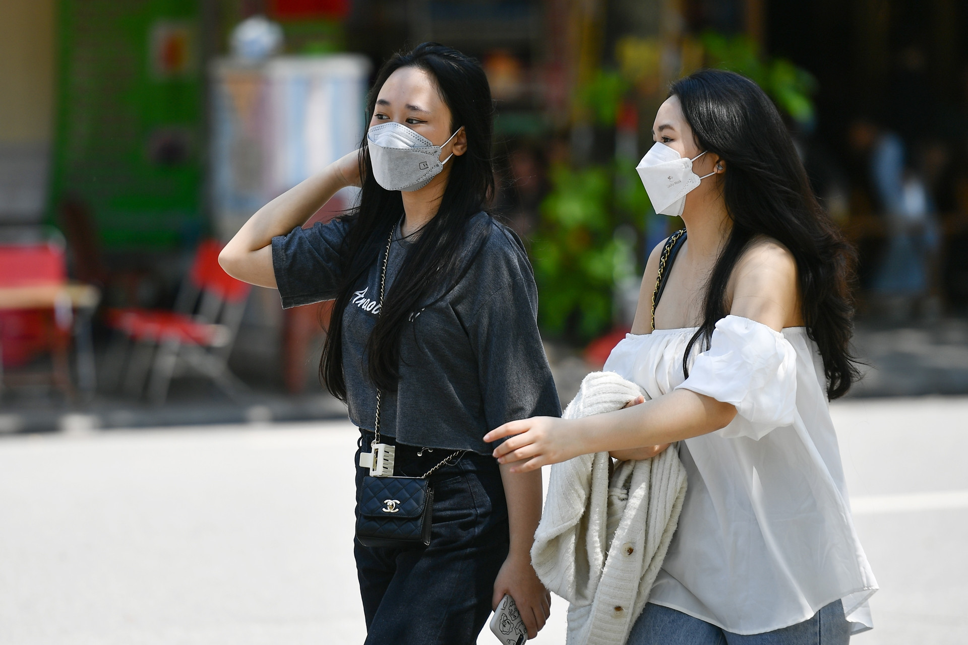 Dự báo thời tiết 8/8: Miền Bắc xuất hiện nắng nóng cục bộ, Nam Bộ mưa rải rác