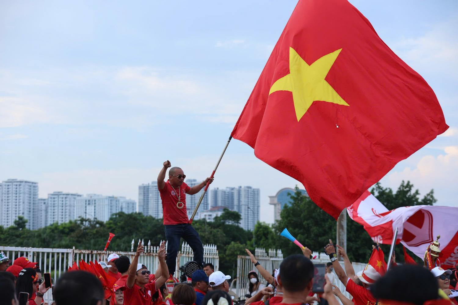 https://vms-files.vietnamnet.vn/vps_images_publish/000001/000003/2026/8/7/cdv-viet-nam-3-2448.jpg