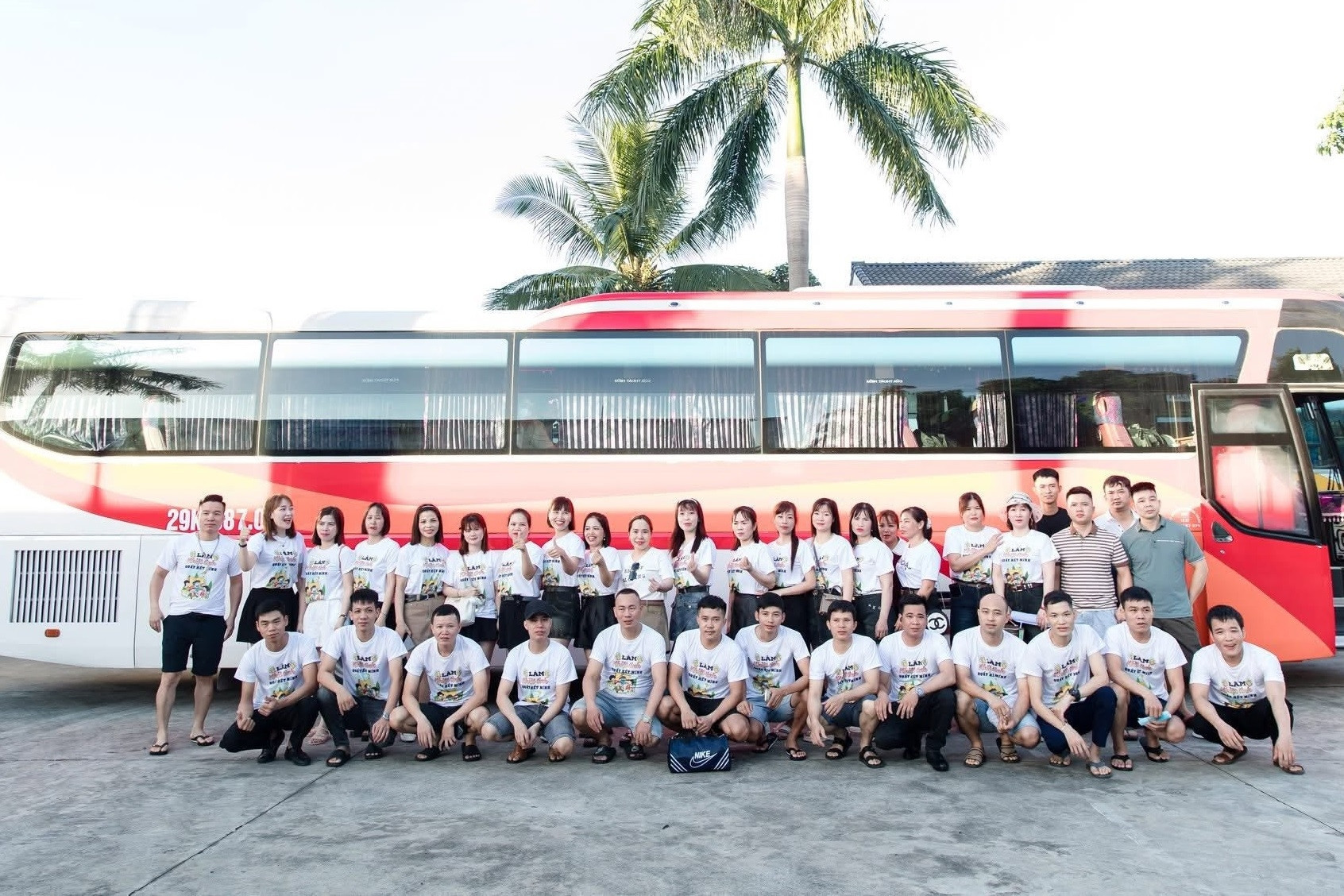 Giảm nghèo thông tin với mô hình 