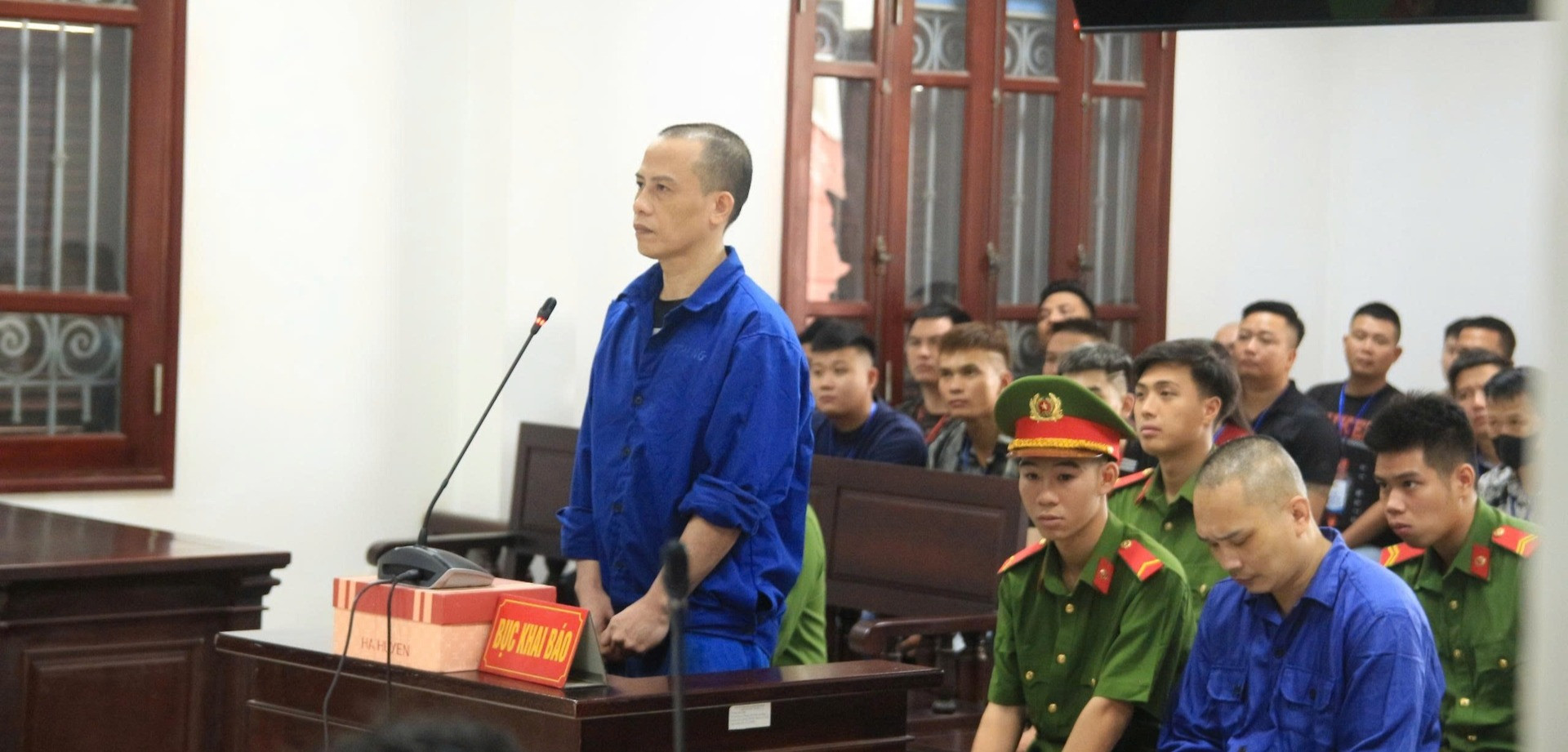 Tiến bịp tuấn .jpeg