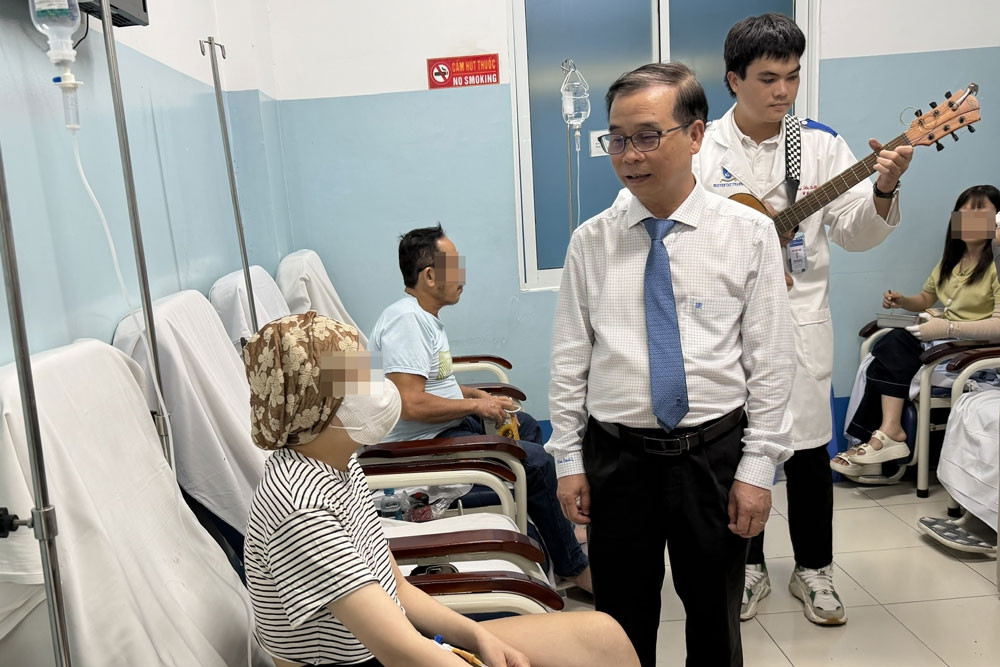 Ước nguyện dự ngày cưới con và hành trình kỳ diệu của bệnh nhân ung thư