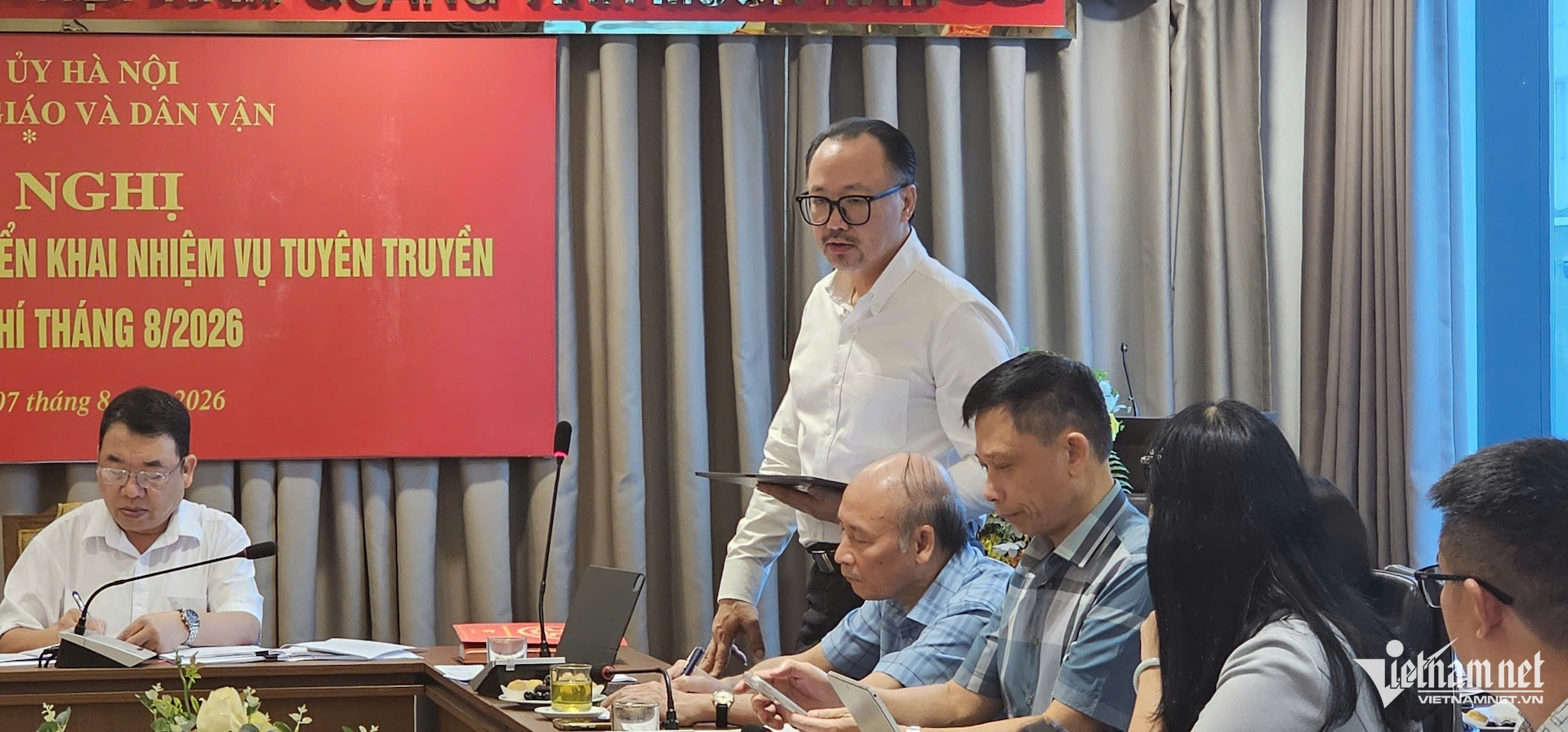 W-họp báo.jpg