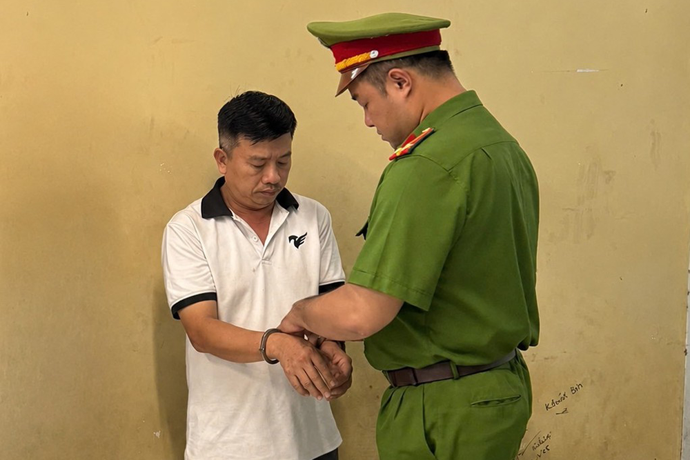 Bắt Trưởng ban quản lý chung cư ở TPHCM lừa đảo bán nhà tái định cư