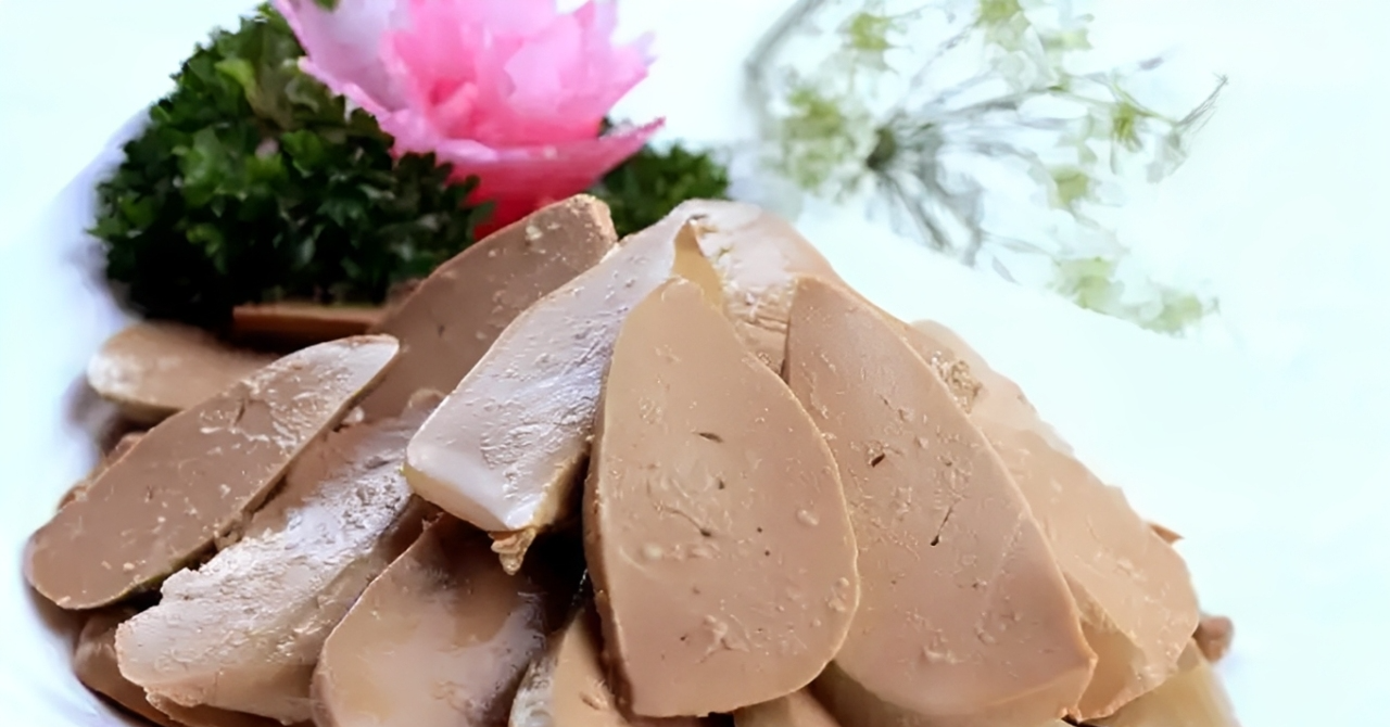 Bỏ phố về quê nuôi ngỗng, người đàn ông xây đế chế gan ngỗng thách thức Pháp