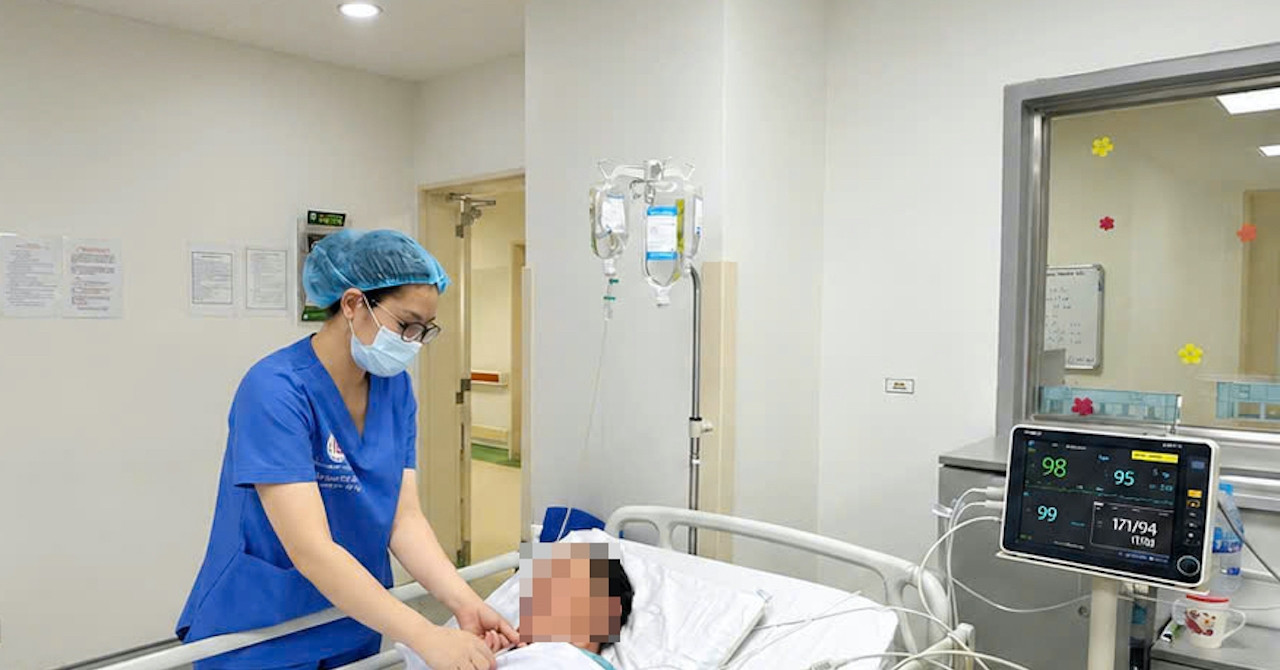 Người đàn ông 49 tuổi suýt chết vì uống rượu mật cá trắm