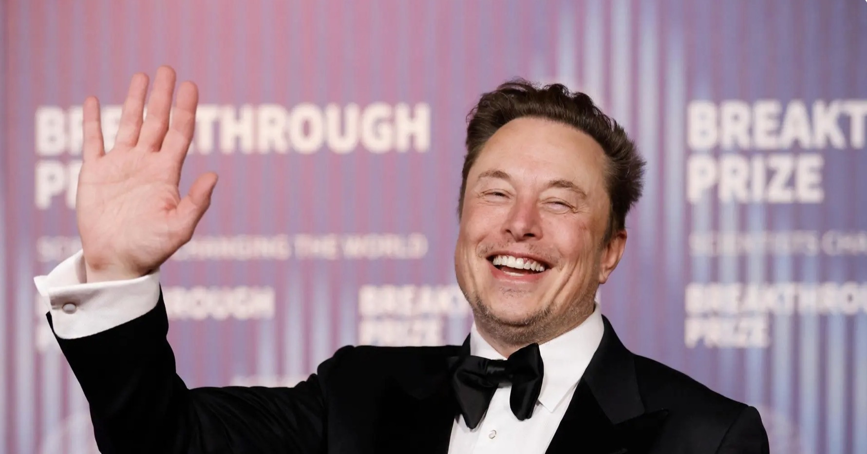 Tỷ phú Elon Musk không để Ukraine dùng Starlink tấn công sâu vào Nga