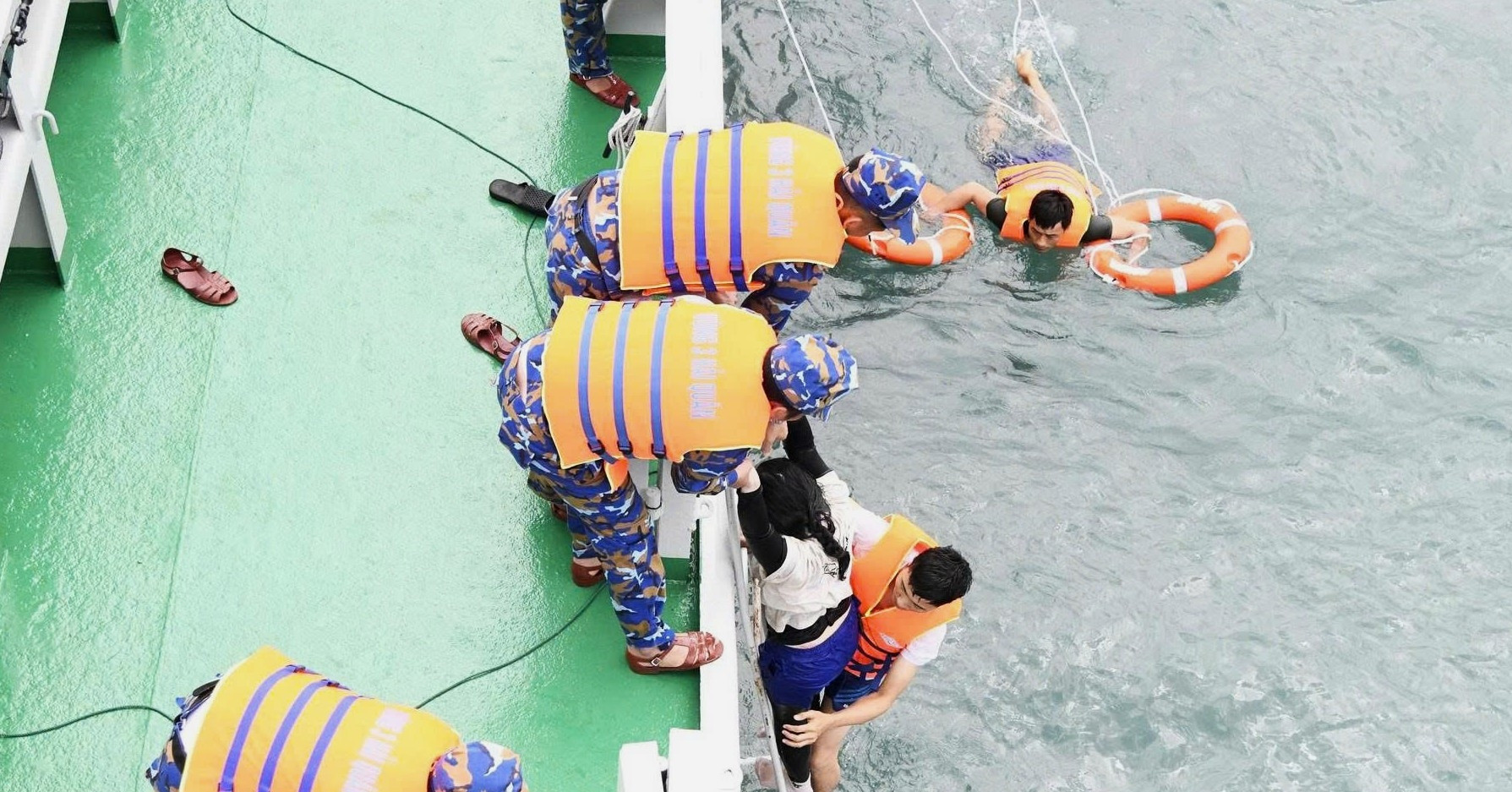 Vụ 4 người bị sóng cuốn ở Sơn Trà: Nạn nhân kể 8 giờ lênh đênh trên biển
