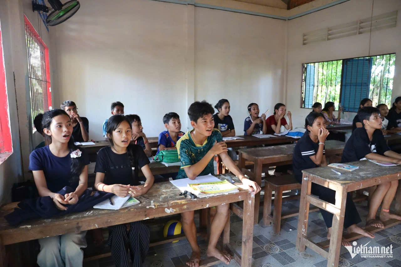 W-day chu chua Khmer-3.jpg