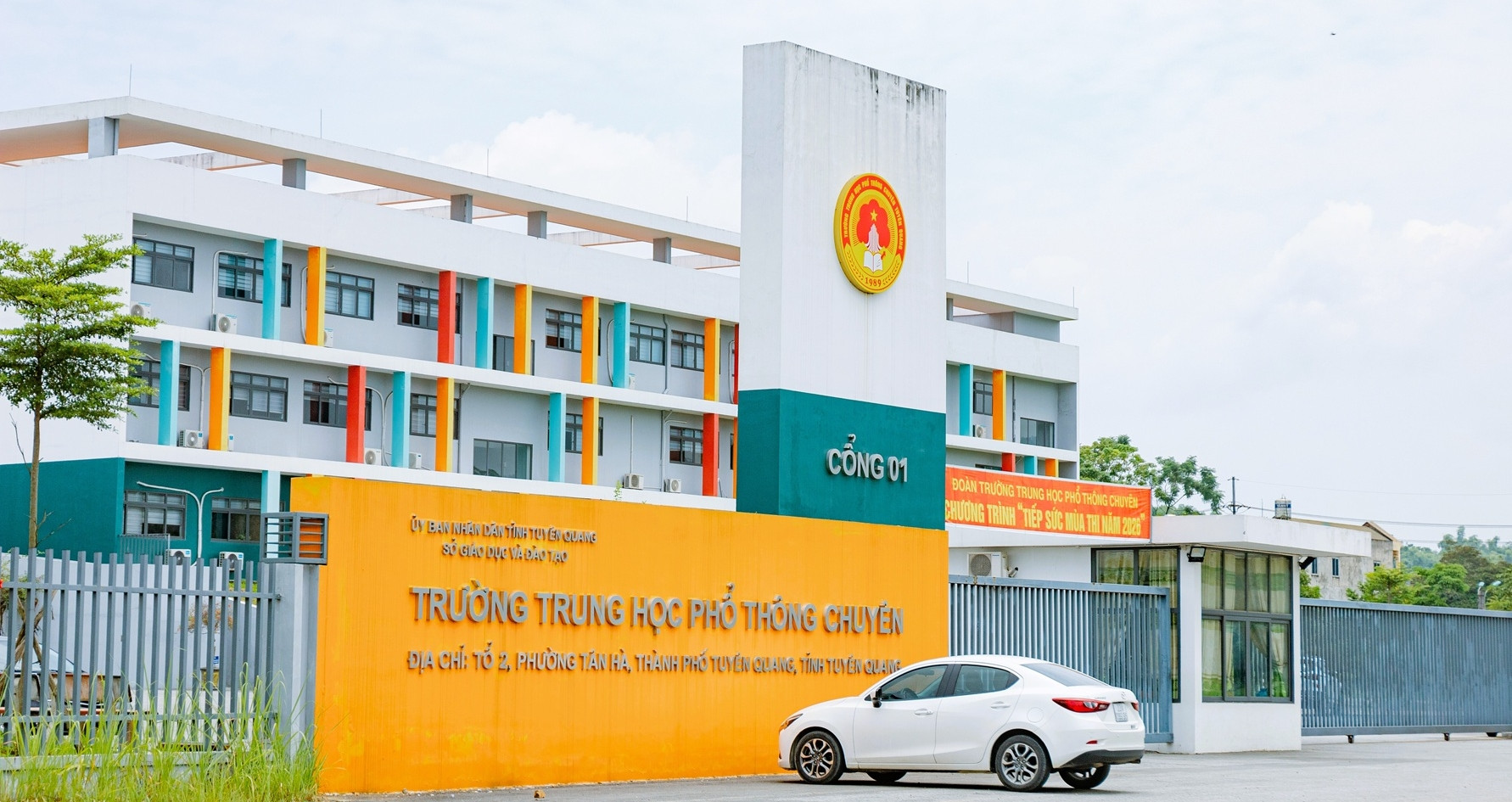 Bộ GD-ĐT và các trường nói về phương án xét tuyển đại học cho 328 thí sinh Tuyên Quang