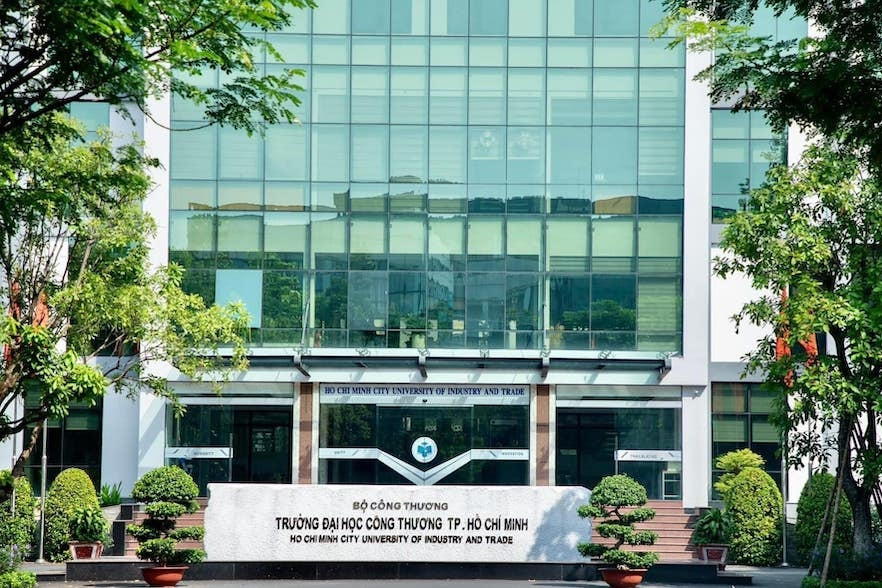 Điểm chuẩn Trường ĐH Công Thương TPHCM năm 2026 nhiều ngành tăng nhẹ