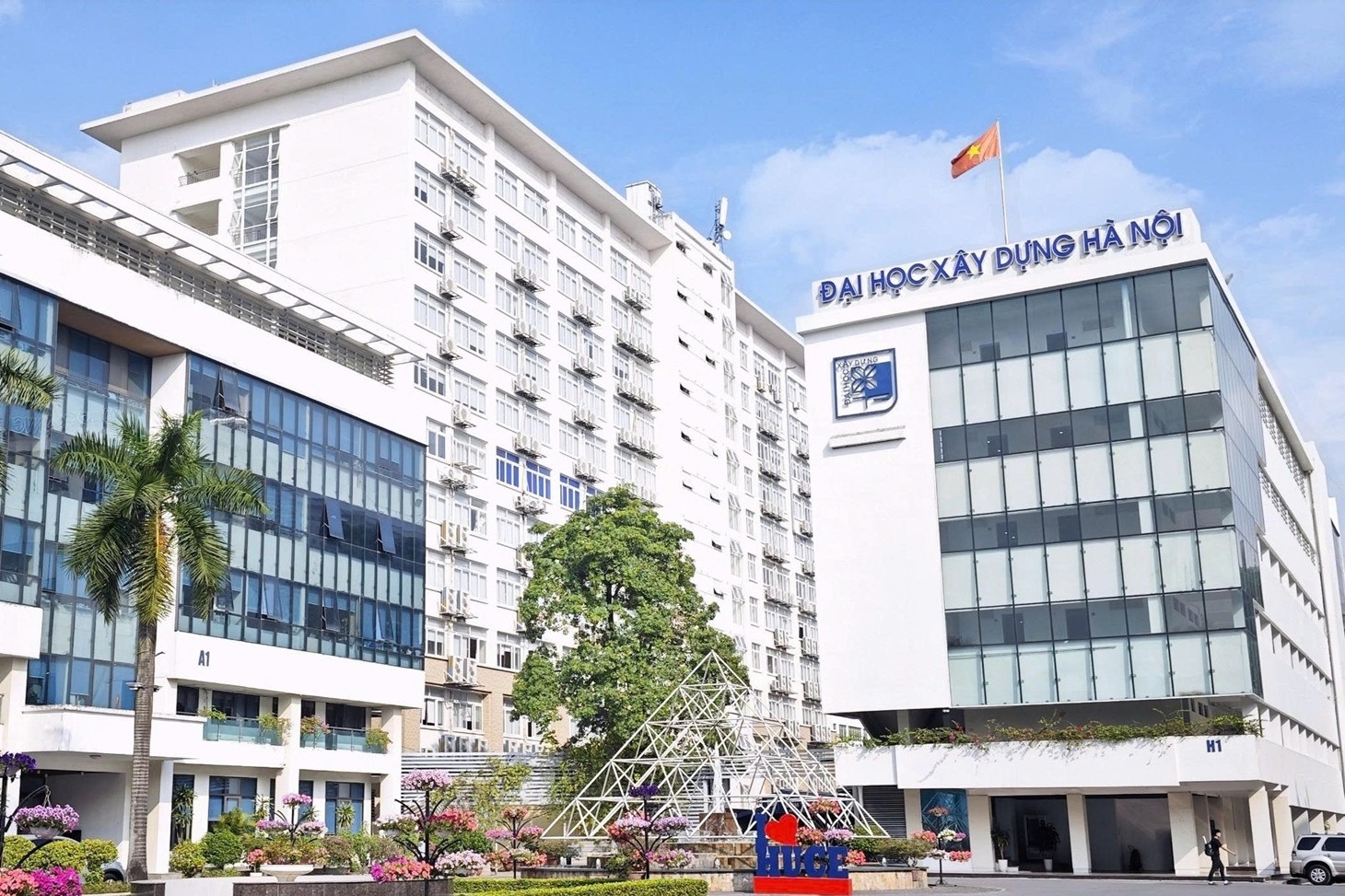 Điểm chuẩn Trường ĐH Xây dựng Hà Nội năm 2026, cao nhất 28 điểm