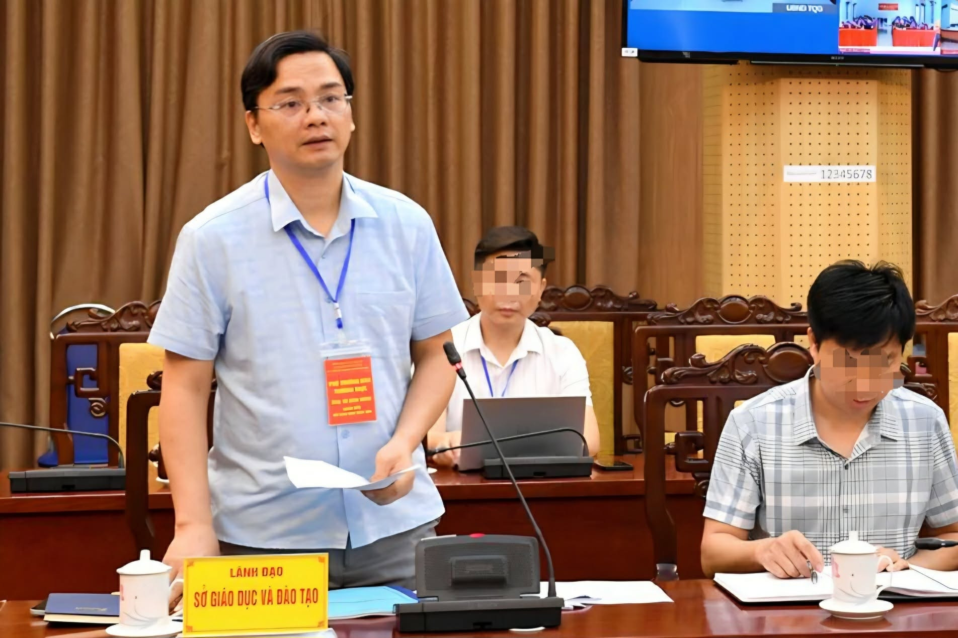 Giám đốc Sở GD-ĐT Tuyên Quang Vũ Đình Hưng bị tạm đình chỉ công tác
