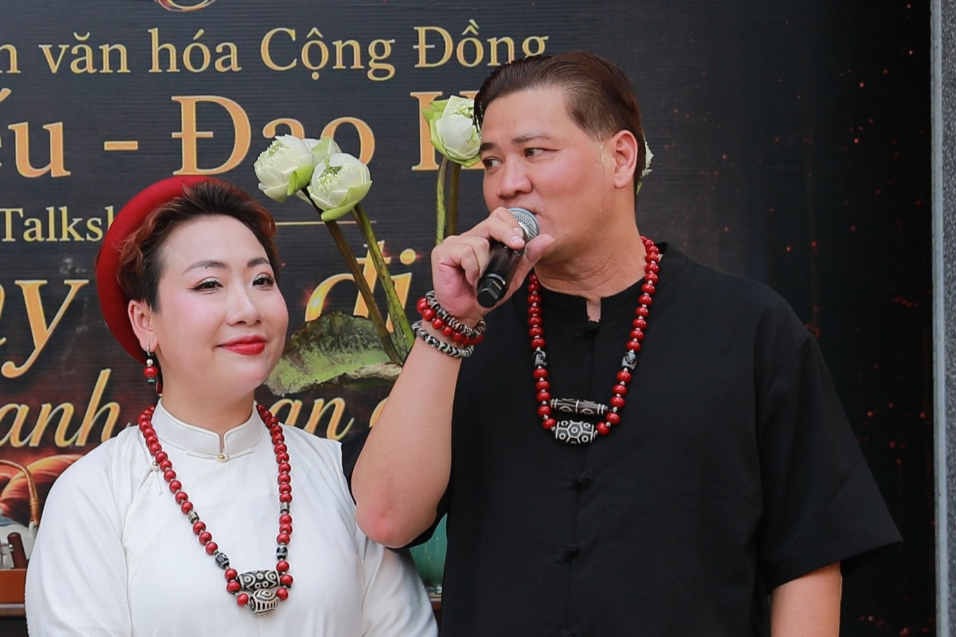 Hé lộ cuộc sống hiện tại của ca sĩ Hiền Anh và ông xã là cựu tuyển thủ