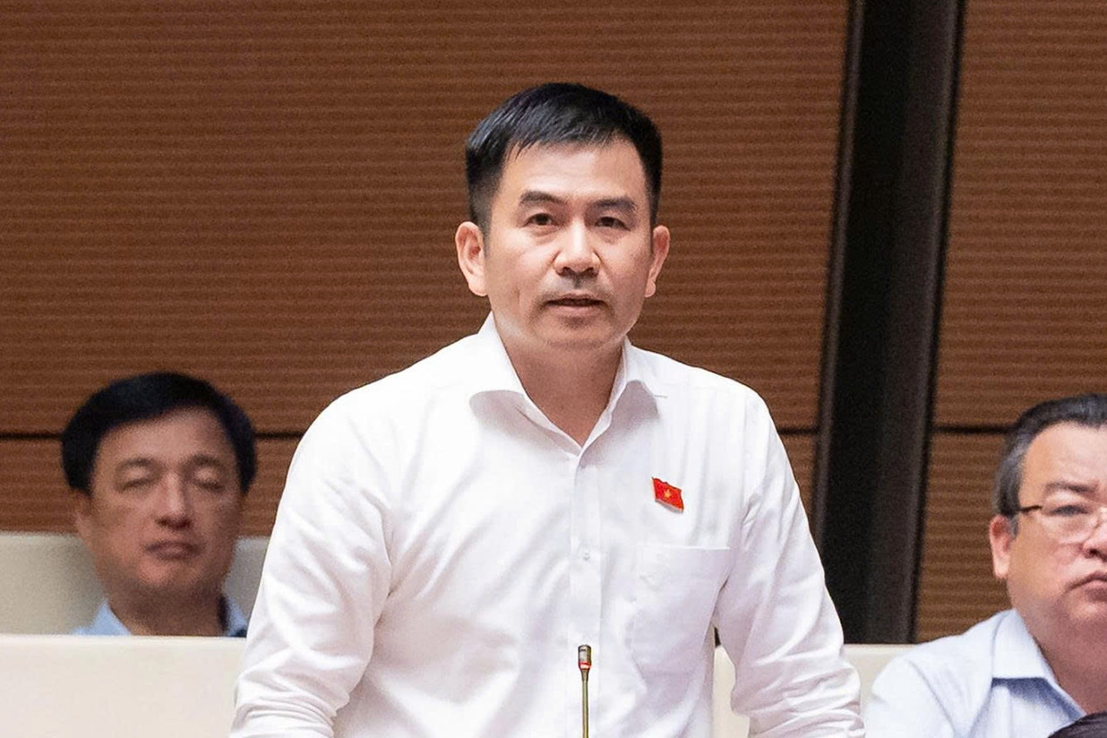 Người có ảnh hưởng nói lời tục tĩu, đề nghị quy định trách nhiệm của nền tảng số