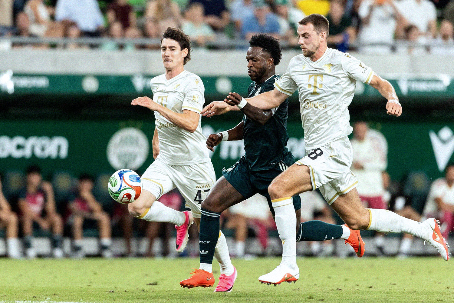 Vinicius Ferencvaros Real Madrid.jpg