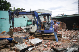 https://static-images.vnncdn.net/vps_images_publish/000001/000003/2026/8/9/w-quoc-lo-22-tphcm-nguyen-hue-13-1713.jpg
