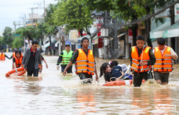 W-Xuan Ngoc Ngap Lu Nha Tra.jpg