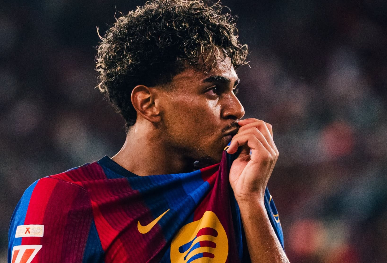Yamal và Raphinha bùng nổ, Barca đại thắng '5 sao'